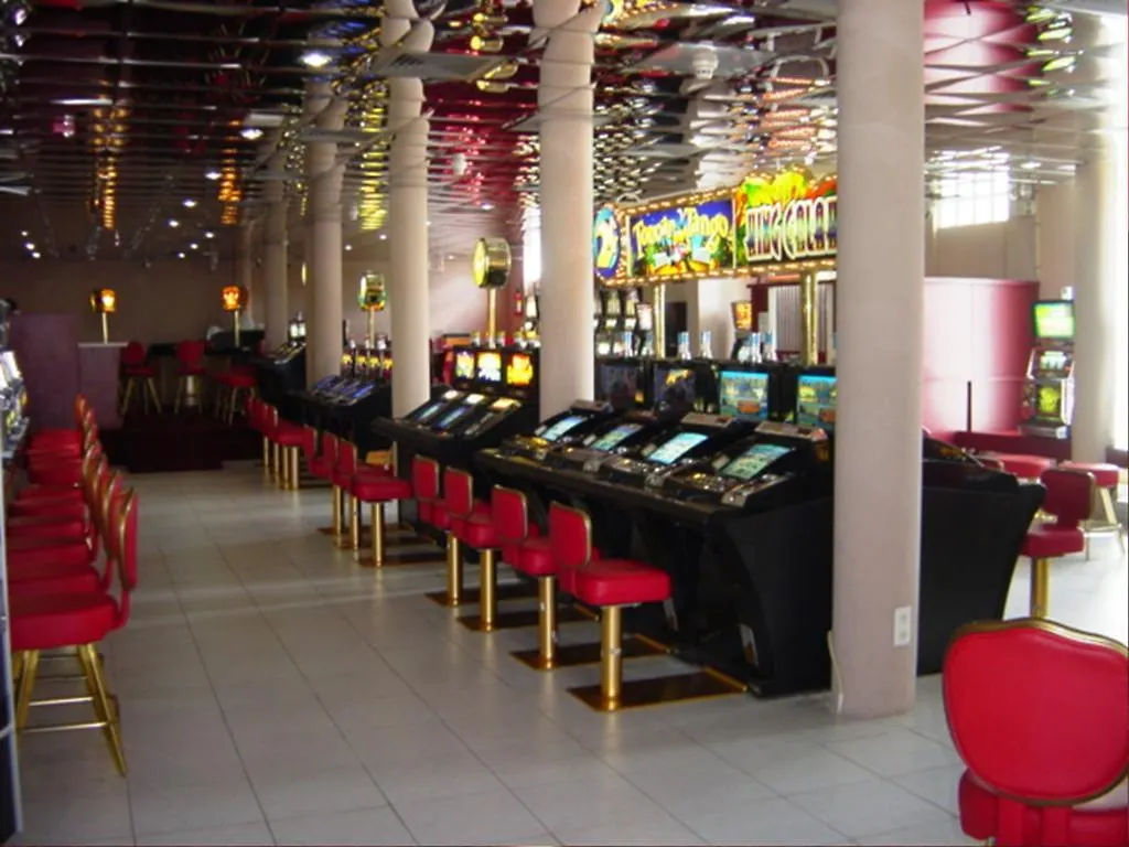 E M City Hotel Willemstad