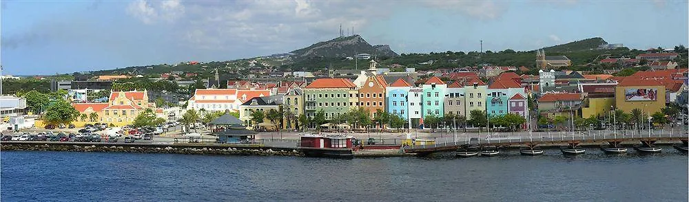 E M City Hotel Willemstad