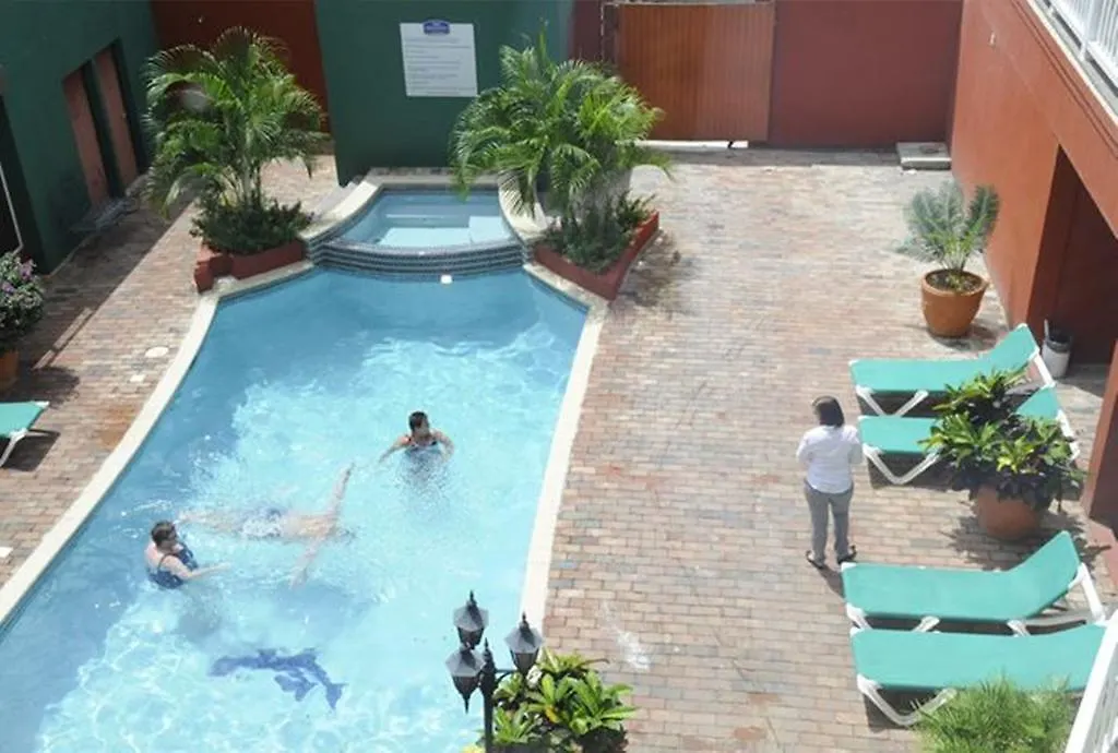 E M City Hotel Willemstad